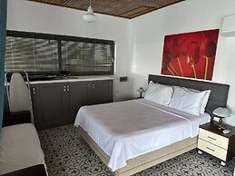 Amos Sea View