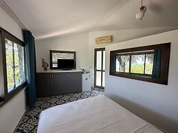 Amos Sea View
