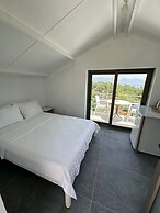 Amos Sea View