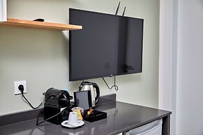 Waypoint Suites
