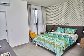 Waypoint Suites