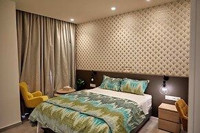 Waypoint Suites