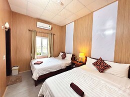 The Palm Lodge