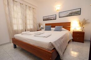 B37 - Central City Door Apartment