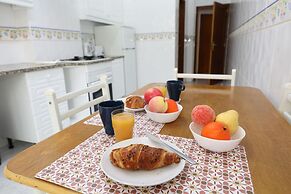 B37 - Central City Door Apartment