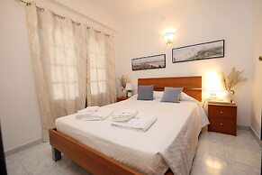 B37 - Central City Door Apartment