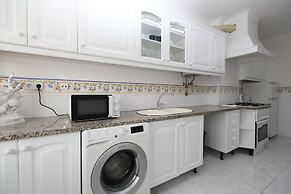 B37 - Central City Door Apartment