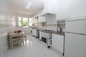 B37 - Central City Door Apartment