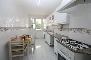 B37 - Central City Door Apartment