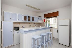 B78 - Fragoso Downtown Apartment