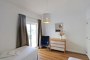 B61 - Carnation Sun Apartment in Lagos