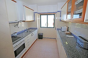 B16 - Sandy Pine Beachfront Flat in Lagos
