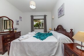 D02 - Carrob Street House