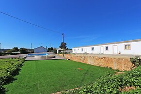 X 10 - 2 Bed Apartment in Quinta da Ponte