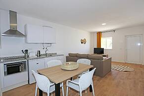 X 10 - 2 Bed Apartment in Quinta da Ponte