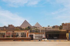 Superior Pyramids INN