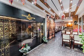 Superior Pyramids INN