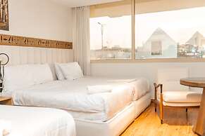 Superior Pyramids INN