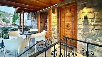 Vasilikis Stone House