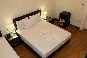 Mid Downtown Hotel