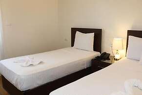 Mid Downtown Hotel
