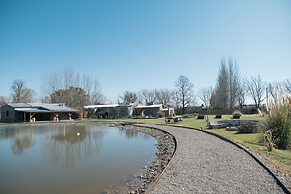 Dobe Lodge