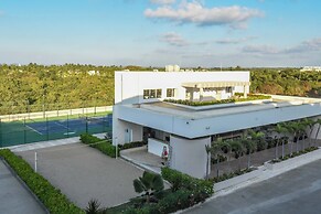 New Vidamar Apartment with Pool & Tennis