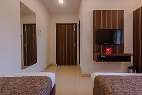 Hotel Golden Palms