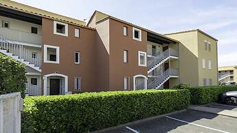 Escape Near the Beach in Agde