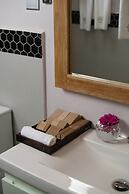 Ayuda Sanctuary Boutique Negombo