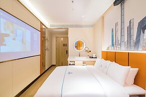 Dequan Luxury JingGuang Hotel