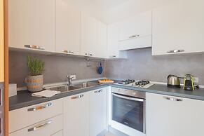 Blue Bliss Apartment by Rent all Como