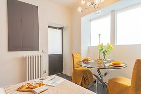 Como Dreams Apartments by Rent all Como