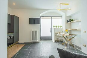 Como Dreams Apartments by Rent all Como