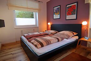 Stylish Ground-floor Stay
