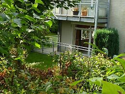 Stylish Ground-floor Stay
