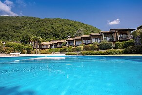 Terraced House With Shared Pool