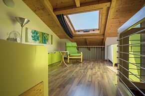 Terraced House With Shared Pool