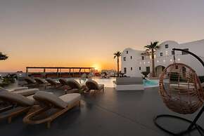 Amethyst Luxury Suites - Oia Junior Suite