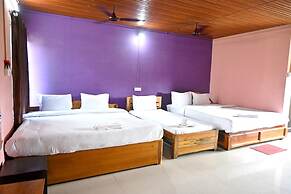 Rahaman Farm House Lataguri  Murti