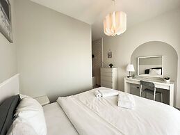 Caesar Blue Seaside Luxury Apartments