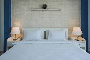 Caesar Blue Seaside Luxury Apartments