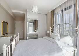 Caesar Blue Seaside Luxury Apartments