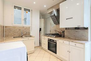 Elegant Apartment for 4 People