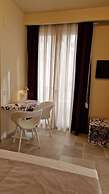 Iris Apartments