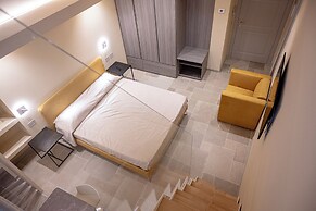 Iris Apartments