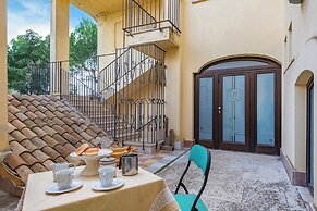 Nella Apartment With Pool