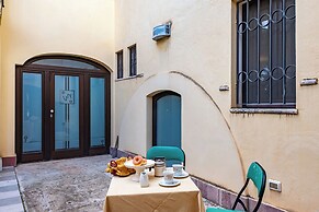 Nella Apartment With Pool