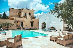 Nella Apartment With Pool