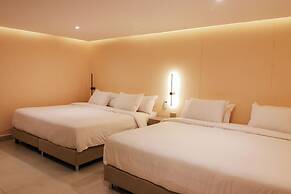 Dunia Suite